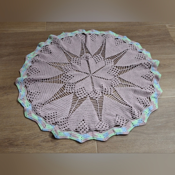 handmade round crocheted doily. Please see Pic For Size. - Picture 2 of 4